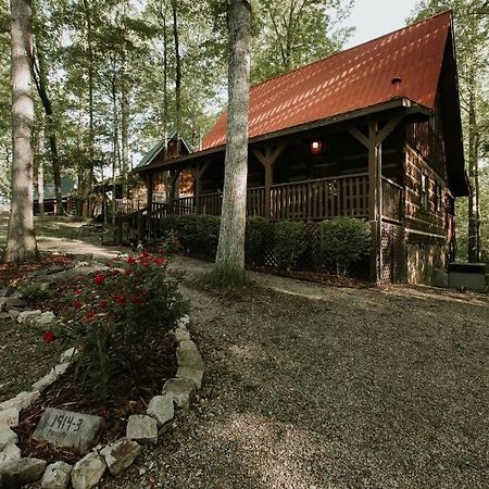 Southern Oak Cabin - Newly Remodeled - Close To All Attractions Sevierville Luaran gambar