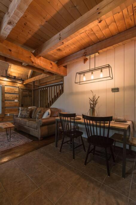 Southern Oak Cabin - Newly Remodeled - Close To All Attractions Sevierville Luaran gambar