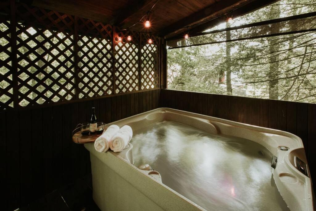Southern Oak Cabin - Newly Remodeled - Close To All Attractions Sevierville Luaran gambar