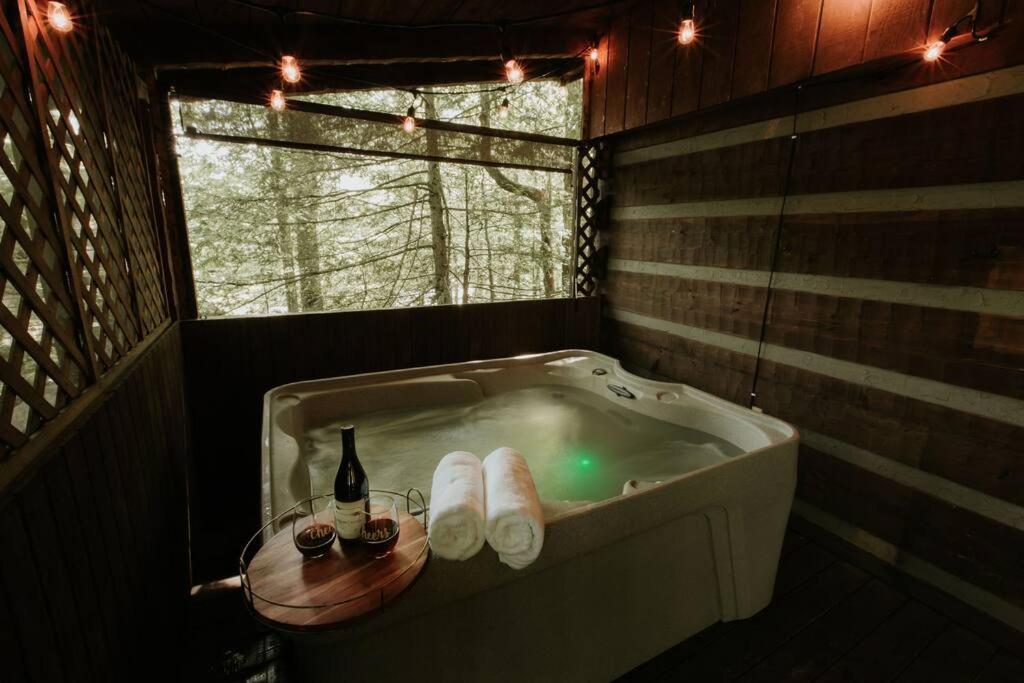 Southern Oak Cabin - Newly Remodeled - Close To All Attractions Sevierville Luaran gambar