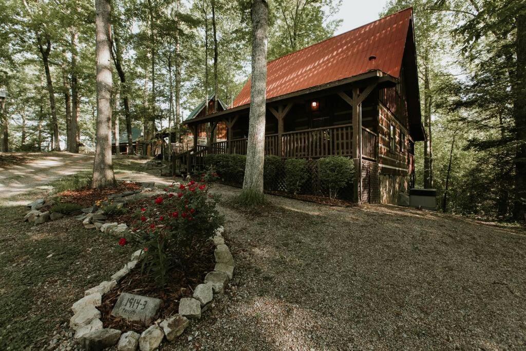 Southern Oak Cabin - Newly Remodeled - Close To All Attractions Sevierville Luaran gambar